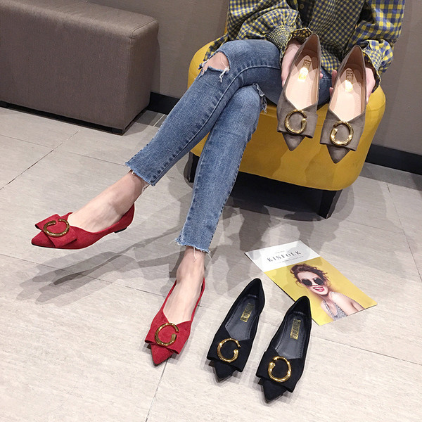 Pantofi moderni de dama din piele intoarsa cu talpa plate