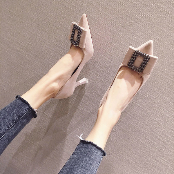 Pantofi moderni de dama cu toc subtire cu catarama metalica