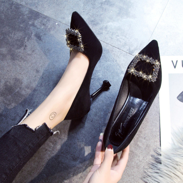 Pantofi eleganti de dama cu toc subtire si catarama metalica