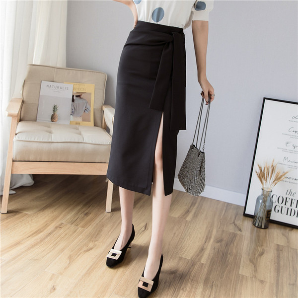 Fusta de dama eleganta, cu fanta si talie inalta