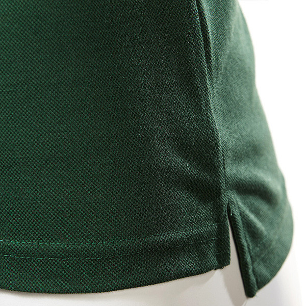 Tricou pentru bărbați cu guler clasic, emblemă și mâneci scurte