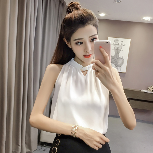 Maieu modern de damă cu decolteu oval și element metalic