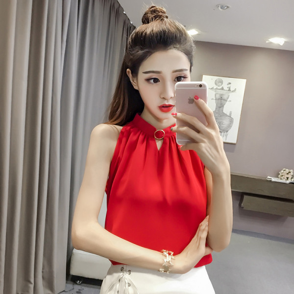 Maieu modern de damă cu decolteu oval și element metalic