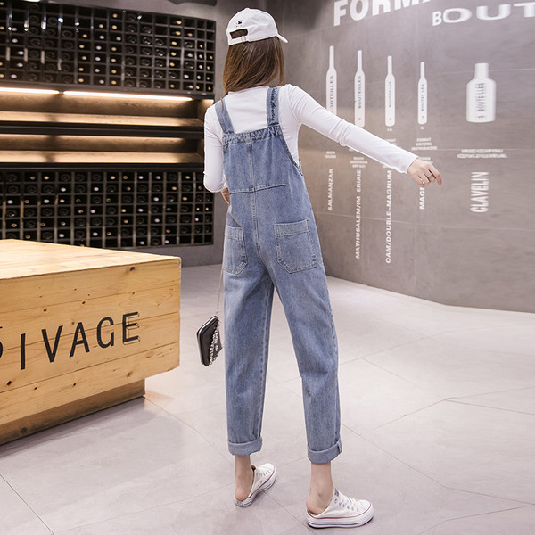 Salopeta casual de dama din denim cu buzunare si bretele