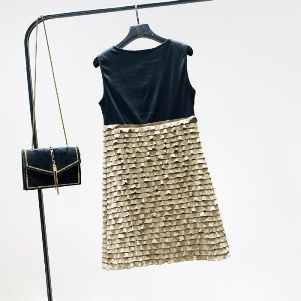 Rochie de dama model nou cu panglica si decolteu oval