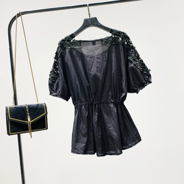 Bluza de dama model nou cu decolteu oval si cravate