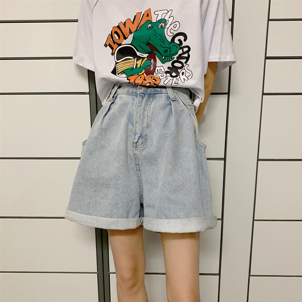 Pantaloni scurți casual model larg