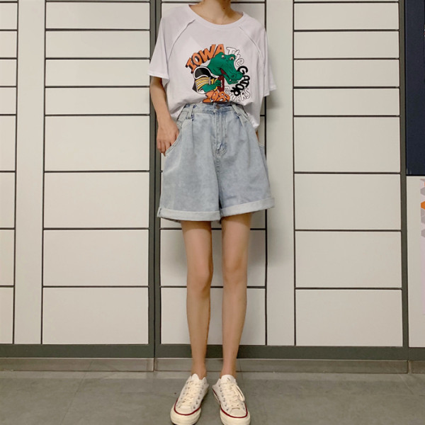 Pantaloni scurți casual model larg