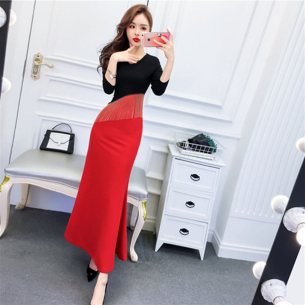 Rochie de dama cu decolteu in V si maneci lungi