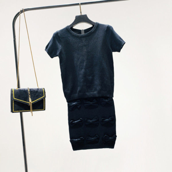 Set dama model nou din doua parti - bluza + fusta