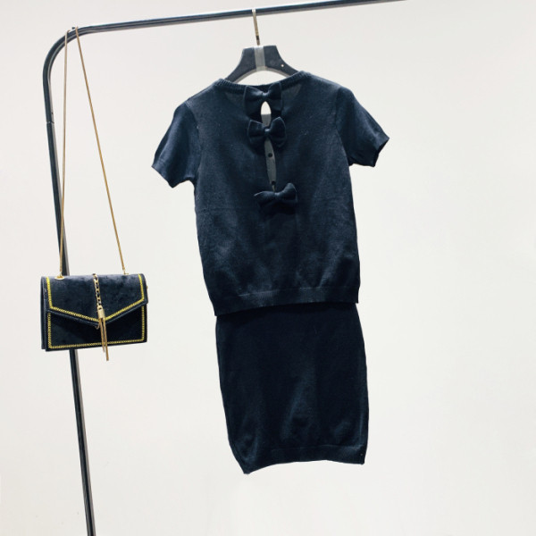 Set dama model nou din doua parti - bluza + fusta