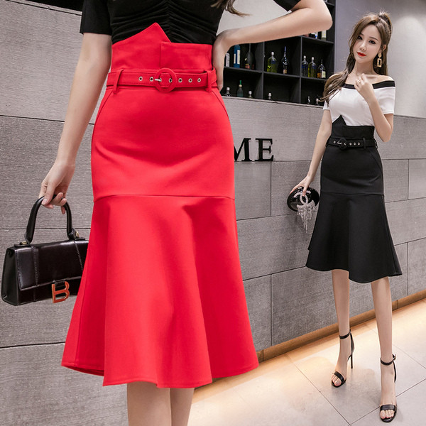 Fusta de dama decupata cu talie inalta si curea