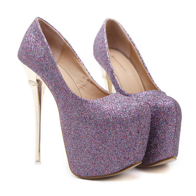 Elegáns női cipő magas vékony 16 cm-es sarokkal, fényes hatással