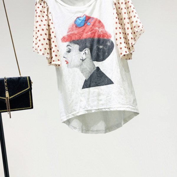 Bluza de dama asimetrica model nou cu imprimeu si maneci cu buline