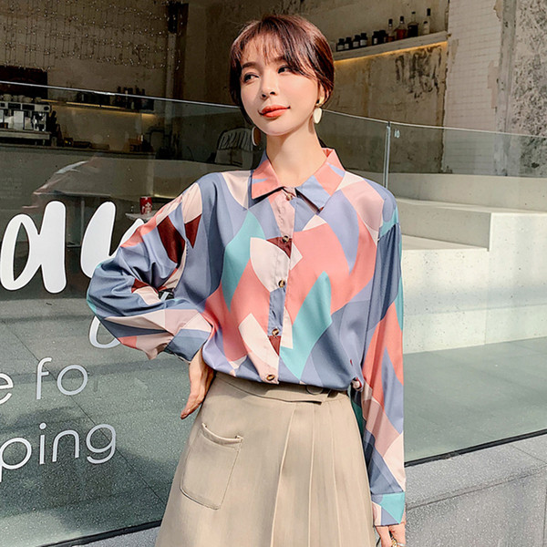 Cămașă de damă colorată cu guler clasic și mâneci lungi