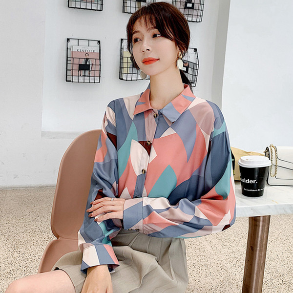 Cămașă de damă colorată cu guler clasic și mâneci lungi