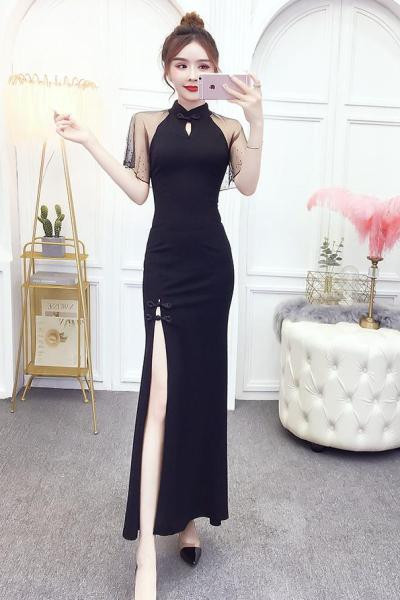 Rochie lungă de damă cu fante și mâneci din tul