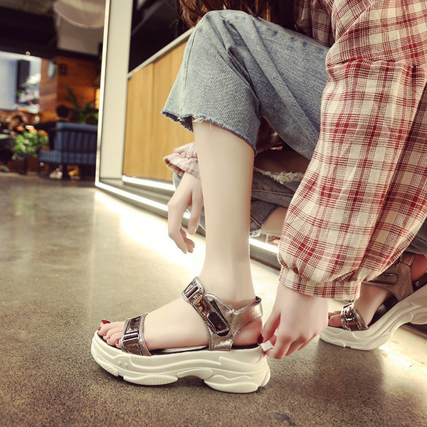 Sandale de dama moderne cu talpa inalta si velcro