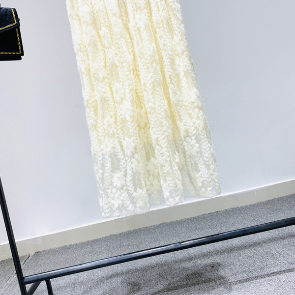 Модерна дамска рокля с дантела и презрамки