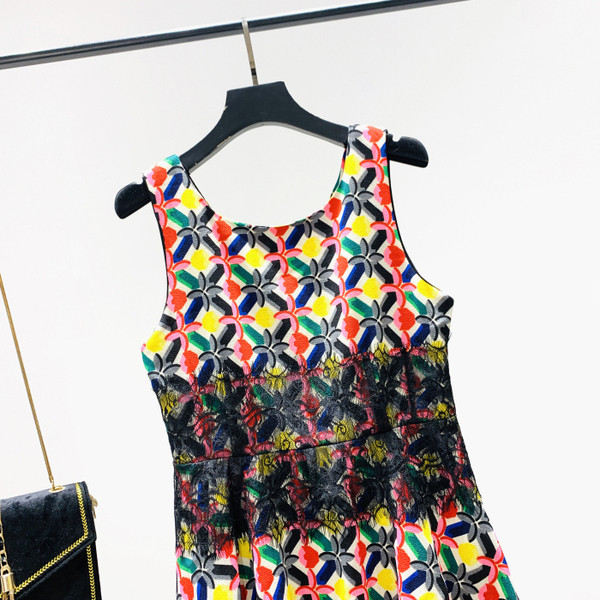 Rochie de dama colorata cu bretele - model croiat