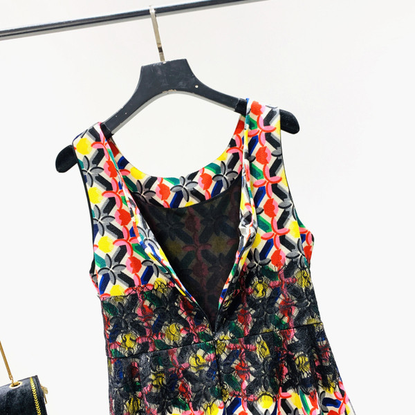 Rochie de dama colorata cu bretele - model croiat