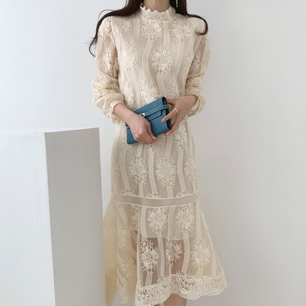 Rochie de dama eleganta cu lungime medie si dantela