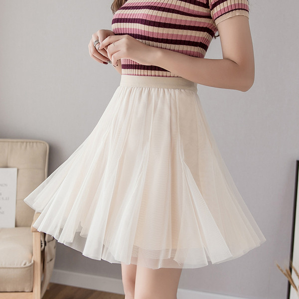 Модерна дамска пола от тюл с висока талия - разкроен модел