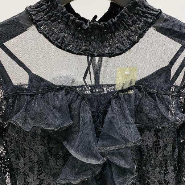 Стилна дамска рокля с дълги лотос ръкави,тюл и дантела