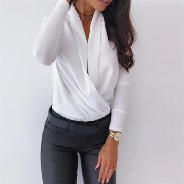 Bluză de damă elegantă, cu decolteu adânc și mâneci lungi