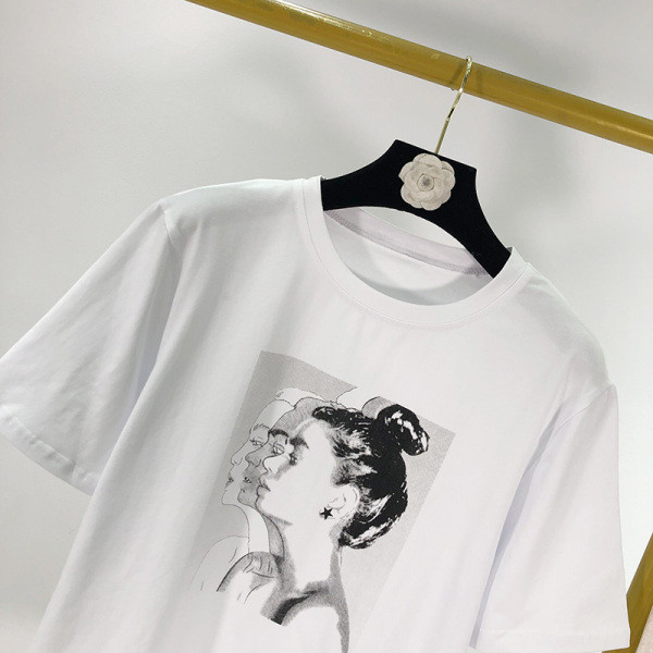 Tricou alb de vară cu mâneci scurte și imprimeu