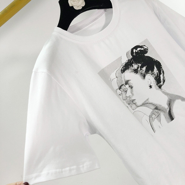 Tricou alb de vară cu mâneci scurte și imprimeu