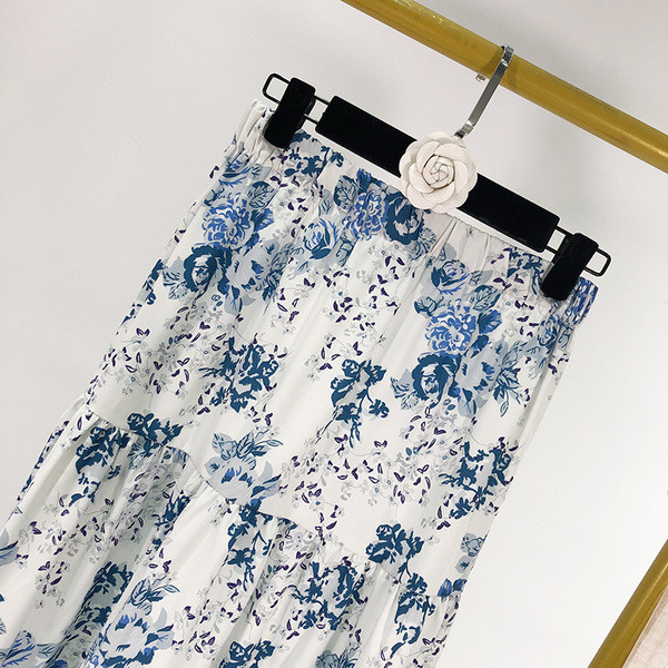 Fusta de primavara cu croiala lunga cu talie inalta