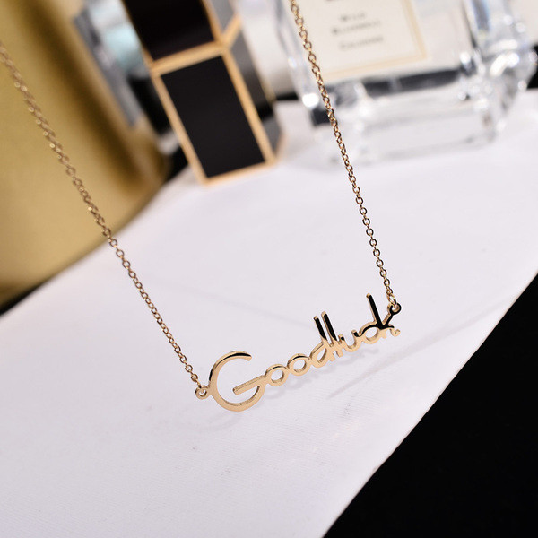 Colier zilnic de damă din oțel titan cu inscripție