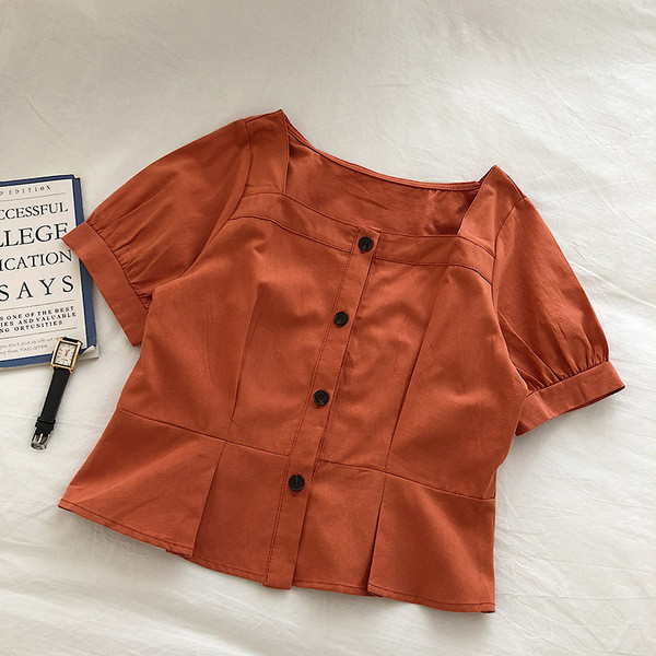 Cămașă modernă de damă cu mâneci scurte și decolteu rotund