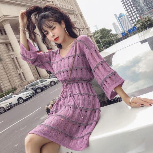 Лилава дамска рокля с 7/8 ръкави и връзки на талията 