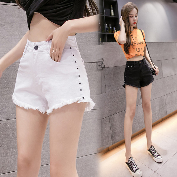 Pantaloni scurți casual dama cu elemente metalice si talie inalta