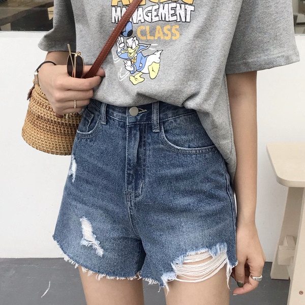 Pantaloni scurți de damă din denim cu motive rupte și talie înaltă