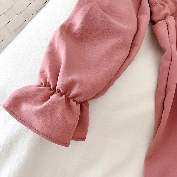 Gara sieviešu kleita ar saitēm un špica kakla izgriezumu