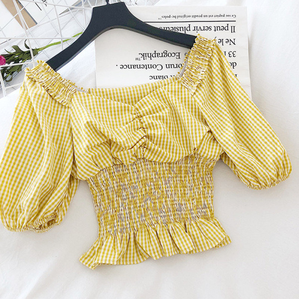 Bluză de damă scurtă în carouri cu decolteu în V