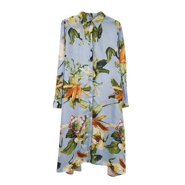 Rochie de damă croită cu guler clasic și legături în talie