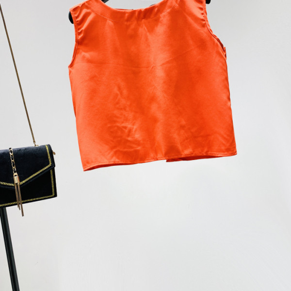 Uut mudelit naiste topp ovaalse dekoltee ja paeltega seljal