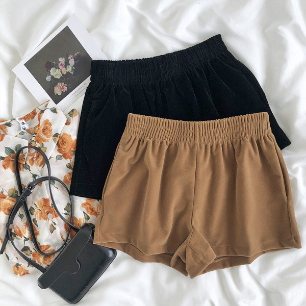 Alkalmi női rövidnadrág