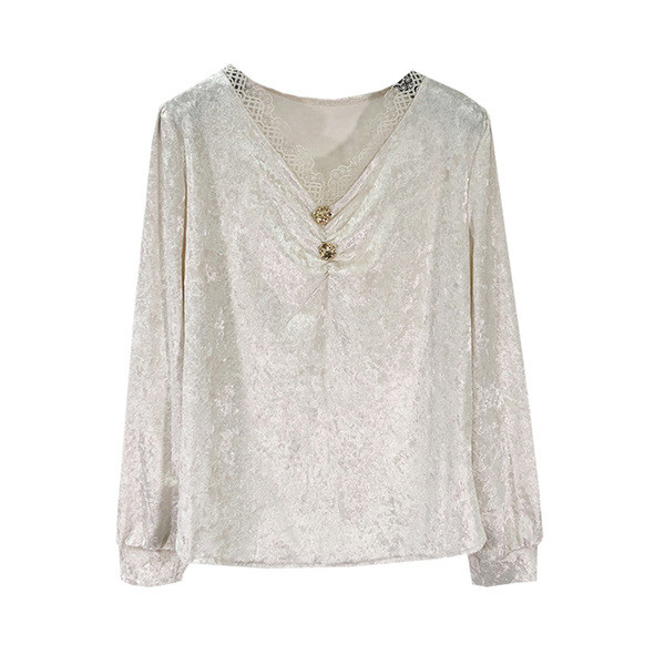 Női tavaszi blúz bársonyból és csipkéből
