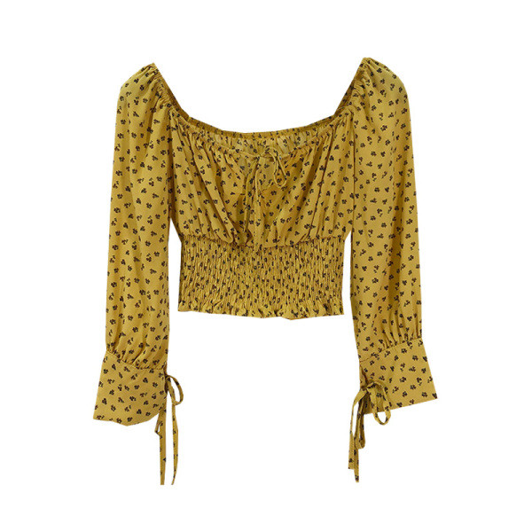 Rövid blúz elasztikus derékkal és megkötővel