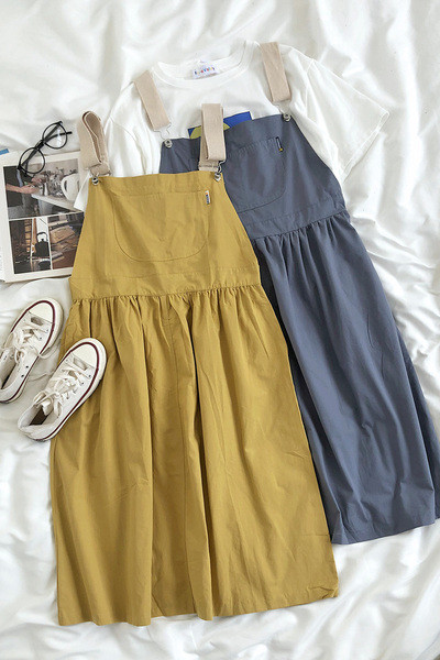 Női alkalmi kombiné széles pántokkal és zsebbel