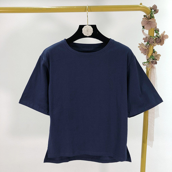 Rövid nyári póló rövid ujjal