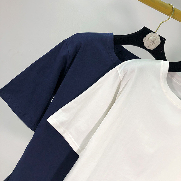 Rövid nyári póló rövid ujjal