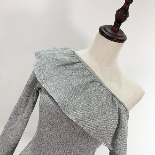 Női alkalmi blúz fürtökkel és hosszú ujjal