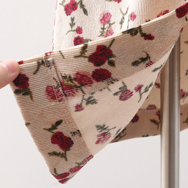 Tavaszi női szoknya kordbársonyból, magas derékkal és virágmotívumokkal