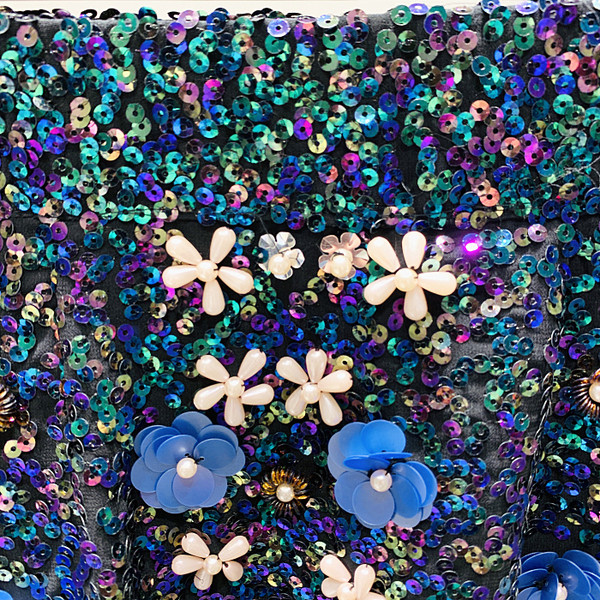 Új modell női szoknya flitterekkel és kék 3D elemmel